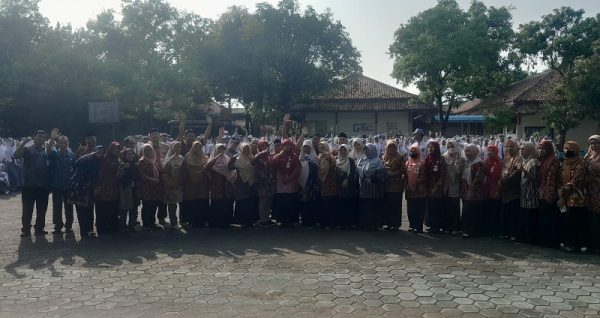 pelepasan siswa smkn 2 tegal